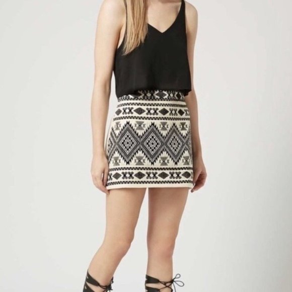 Topshop Dresses & Skirts - Topshop Tribal Print Mini Skirt Size 4 Petite